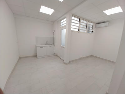 Local commercial - 36 m² - 2 pièces