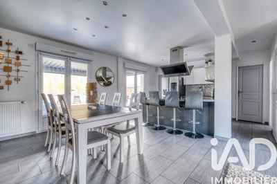 Maison - 140 m² - 6 pièces