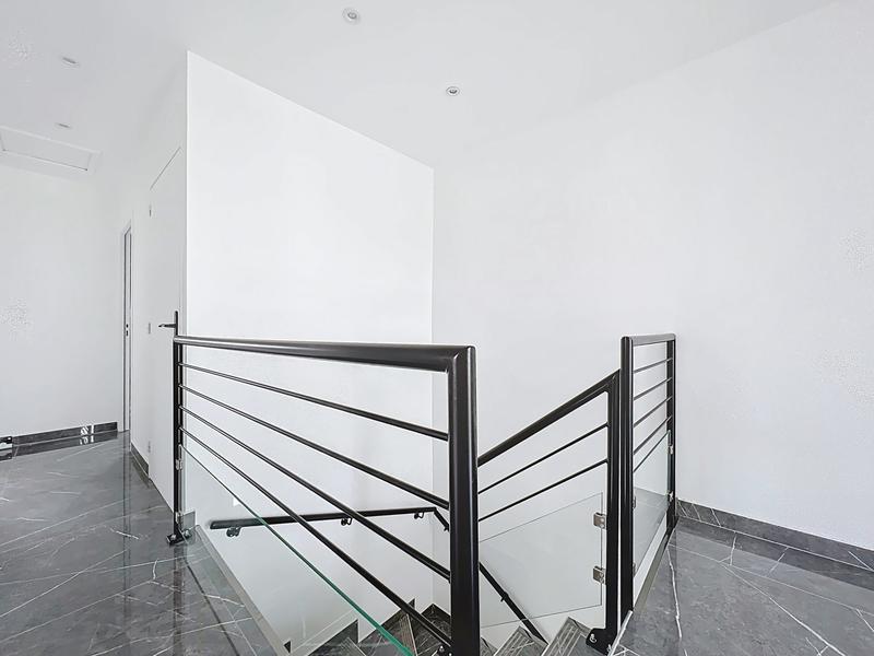 Maison contemporaine - 145 m² - 5 pièces