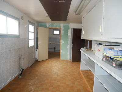 Maison - 245 m² - 3 pièces