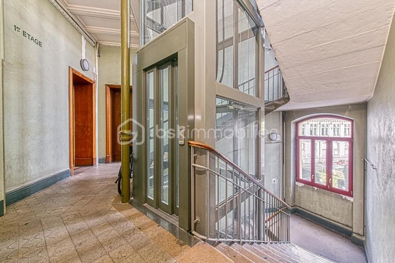 Loft - 125 m² - 5 pièces