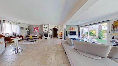 Maison - 174 m² - 5 pièces