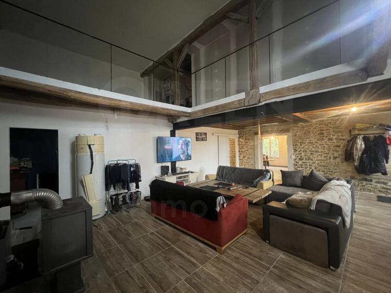 Maison - 250 m² - 6 pièces