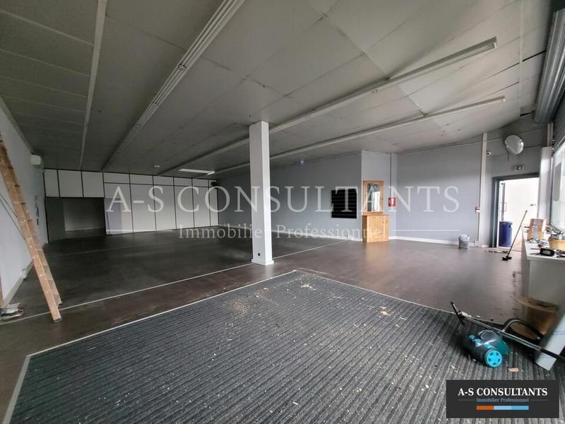 Local commercial - 220 m²