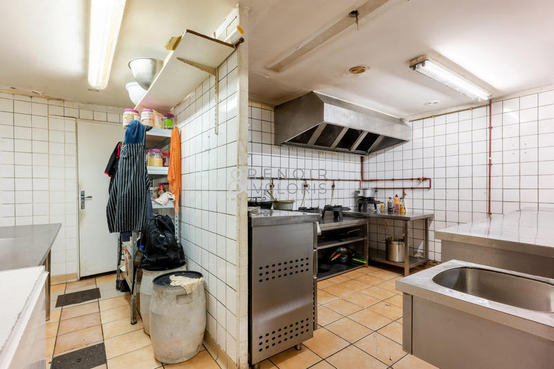 Local commercial - 153 m² - 2 pièces