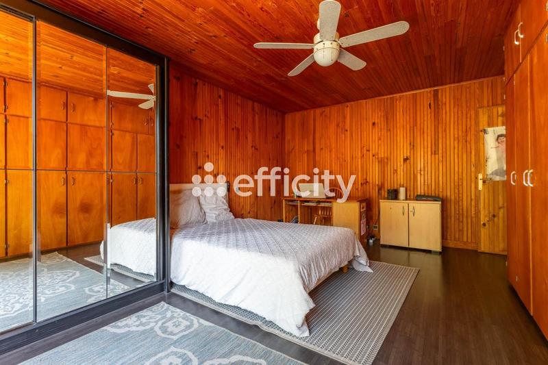 Maison - 497 m² - 9 pièces