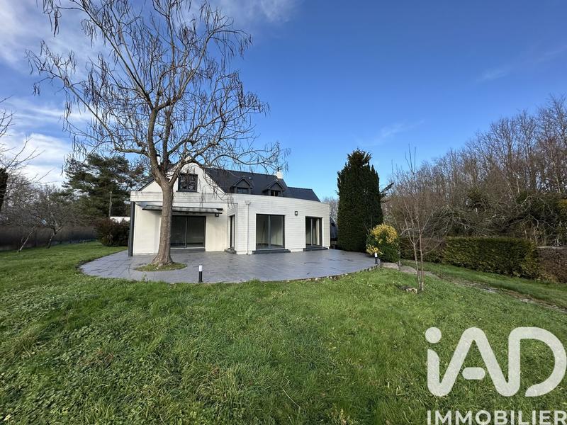 Maison - 180 m² - 8 pièces