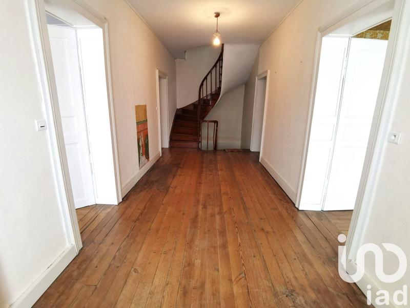 Maison - 220 m² - 7 pièces