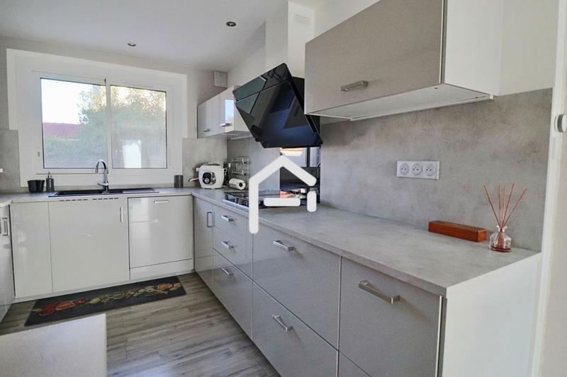 Maison - 122 m² - 6 pièces