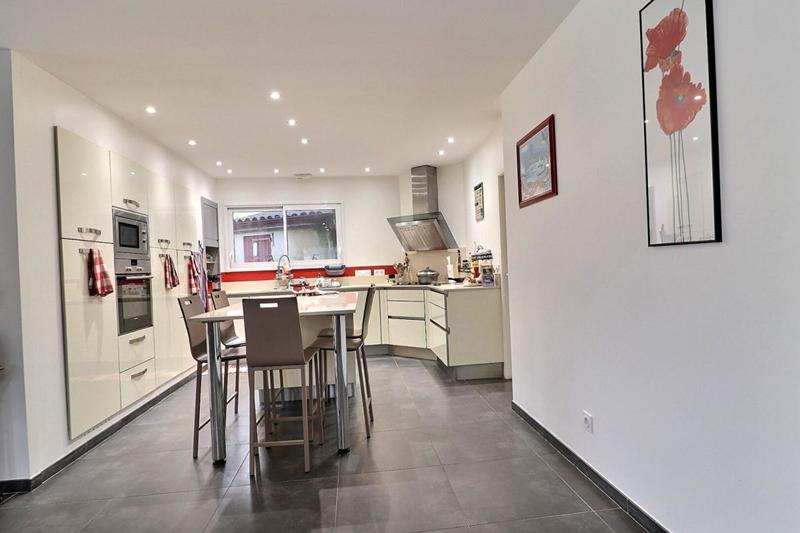 Maison - 176 m² - 4 pièces