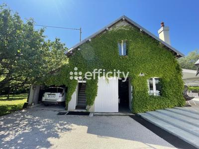 Maison - 200 m² - 7 pièces