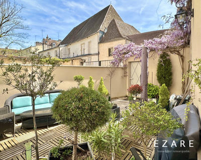 Maison - 219 m² - 7 pièces