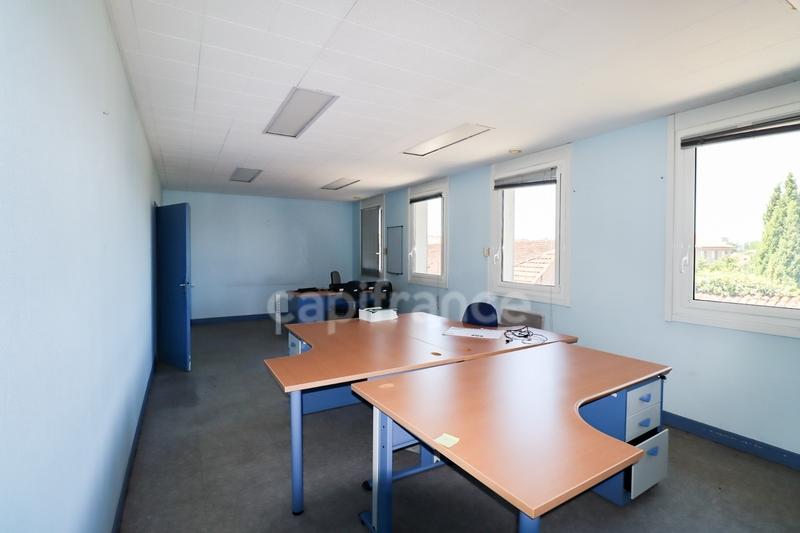 Immeuble - 170 m² - 1 pièce