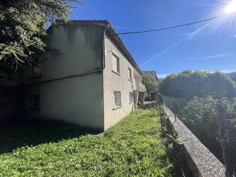 Maison - 82 m² - 6 pièces