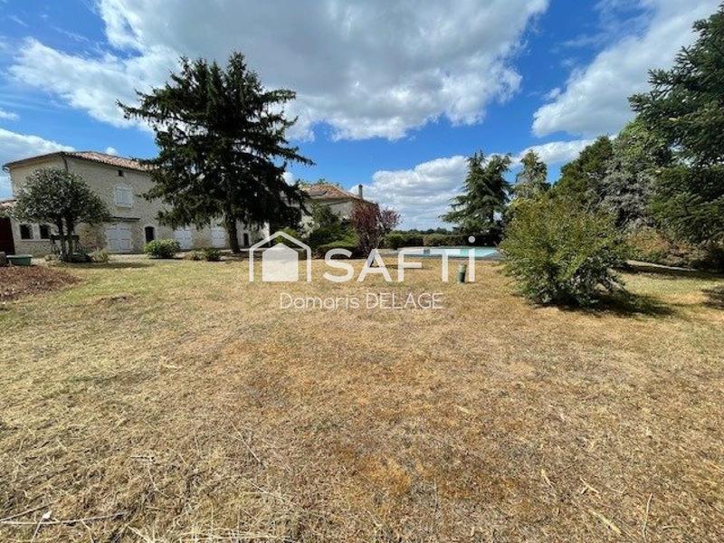 Maison - 225 m² - 9 pièces