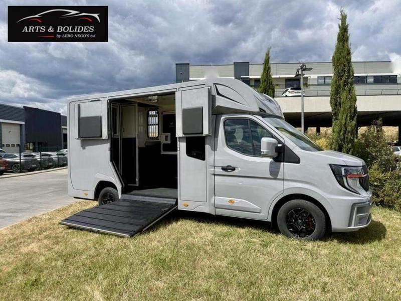 Renault Master Dci 170 Cv 2.3l L4 Bvm camion à chevaux Renault 5 places
