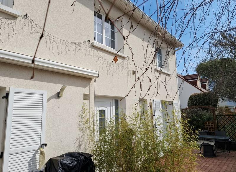 Maison - 300 m² - 11 pièces