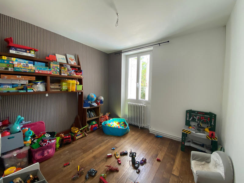 Maison - 236 m² - 12 pièces