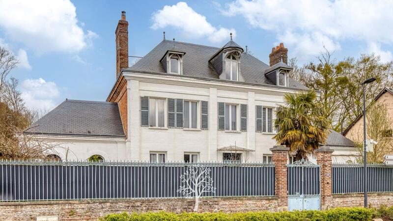 Maison - 210 m² - 5 pièces