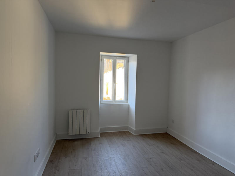 Maison de village - 90 m² - 4 pièces