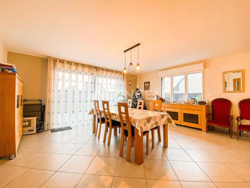 Maison - 170 m² - 5 pièces