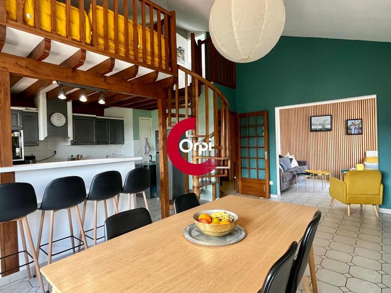 Appartement - 118 m² - 6 pièces