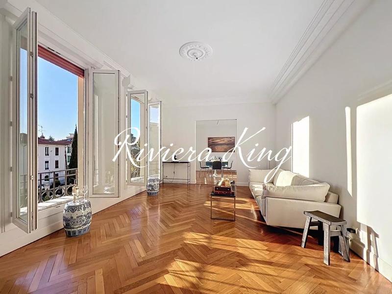 Appartement bourgeois - 134 m² - 4 pièces