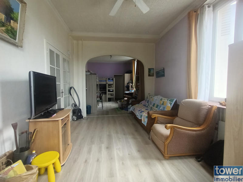 Maison - 99 m² - 5 pièces