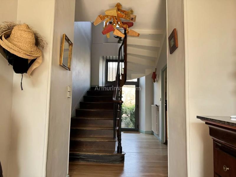 Maison - 250 m² - 8 pièces