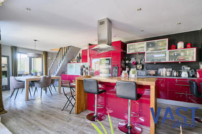 Maison - 194 m² - 5 pièces