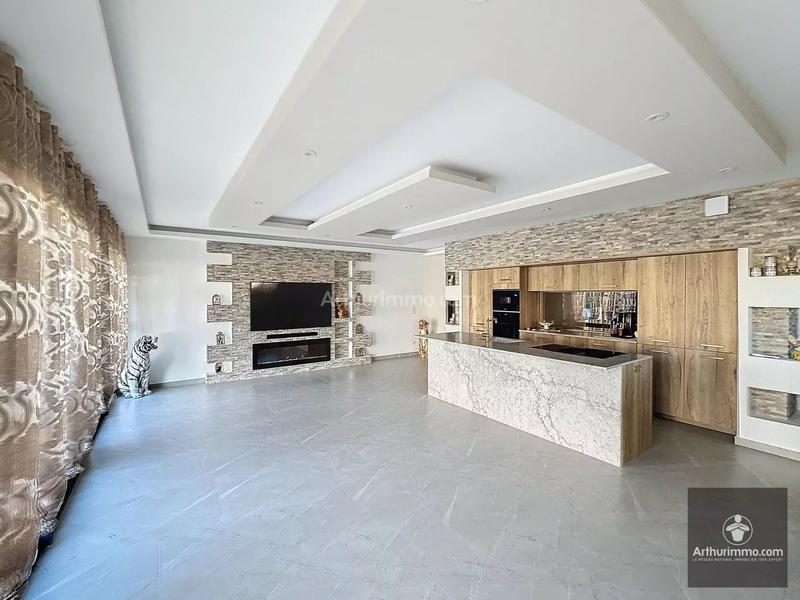 Maison - 130 m² - 6 pièces