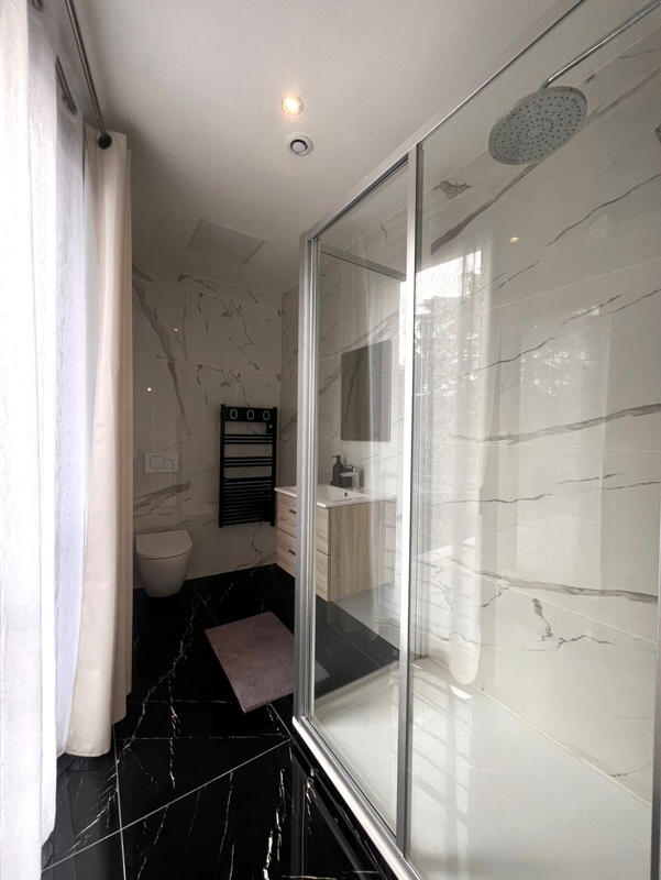 Villa - 200 m² - 6 pièces