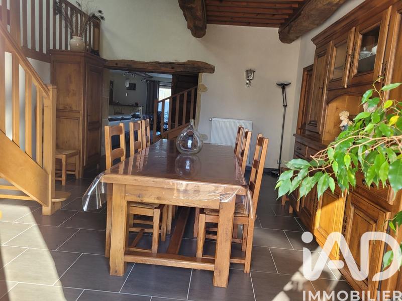 Maison - 216 m² - 7 pièces