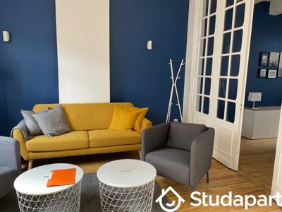 Chambre - 13 m² - 1 pièce