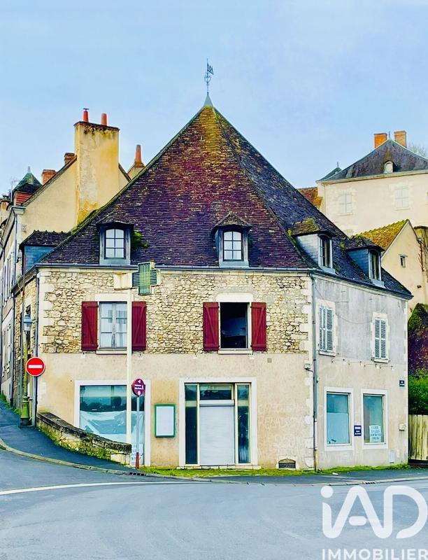 Maison - 201 m² - 10 pièces