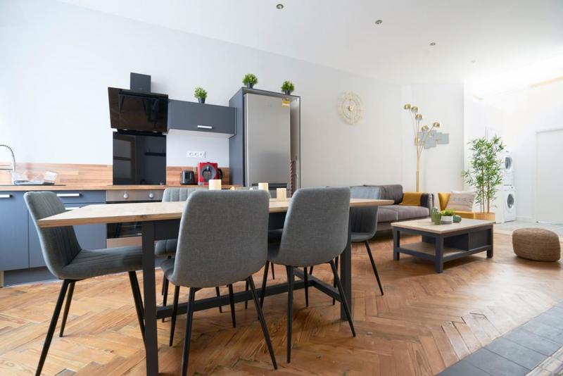 Maison - 95 m² - 6 pièces