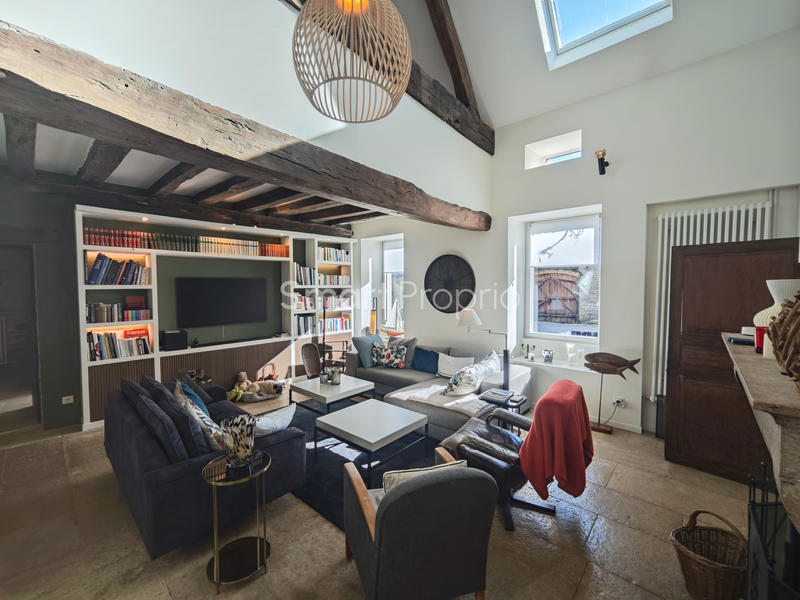 Maison - 300 m² - 9 pièces