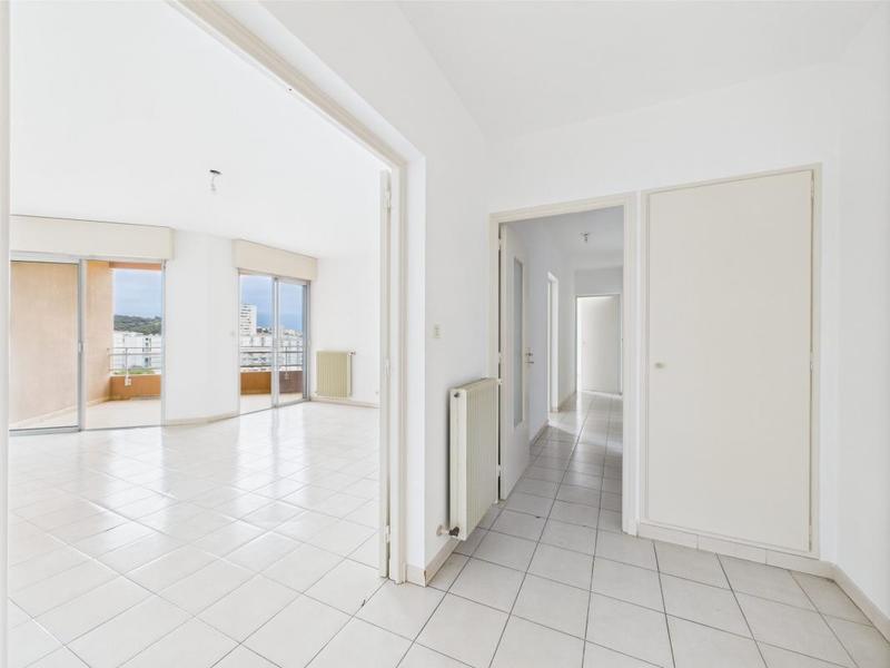 Appartement - 82 m² - 3 pièces