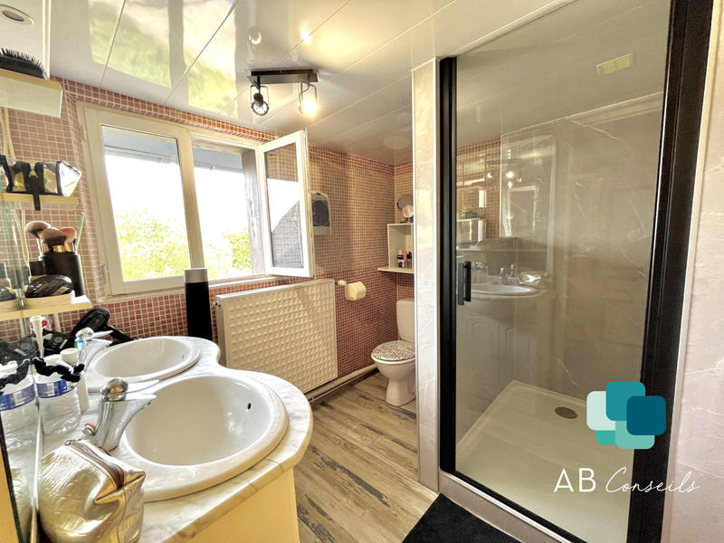 Maison ancienne - 206 m² - 7 pièces