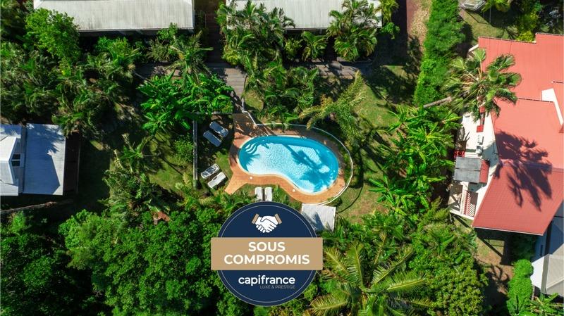 Propriété - 372 m² - 18 pièces