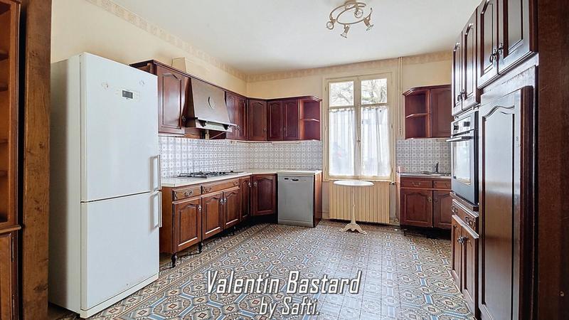 Maison - 160 m² - 9 pièces