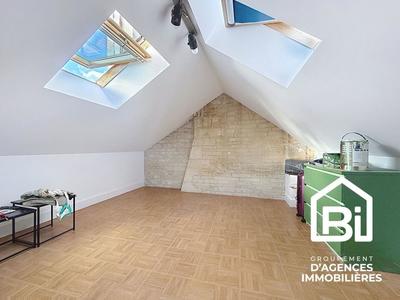 Studio - 8 m² - 1 pièce