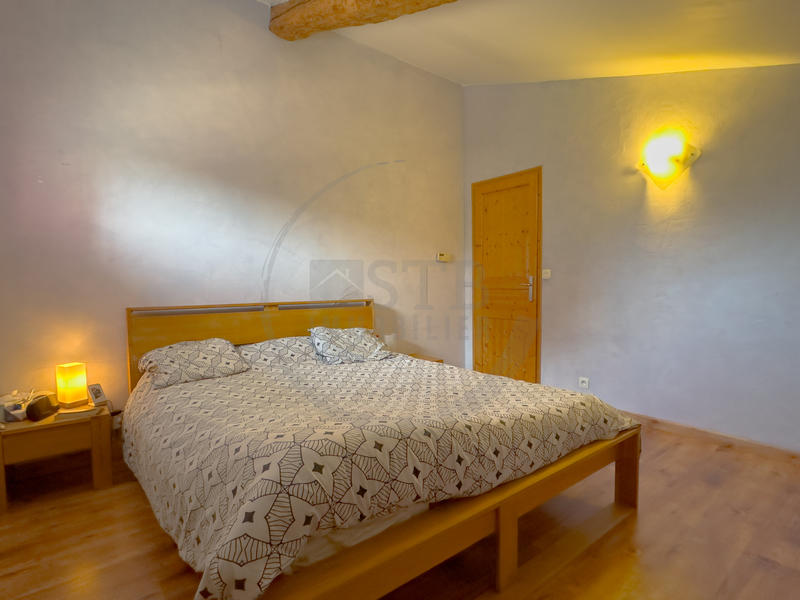 Maison - 180 m² - 5 pièces