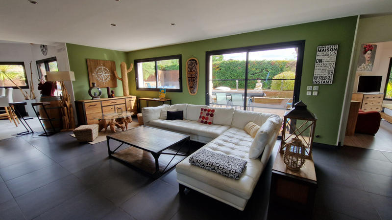 Villa - 400 m² - 12 pièces