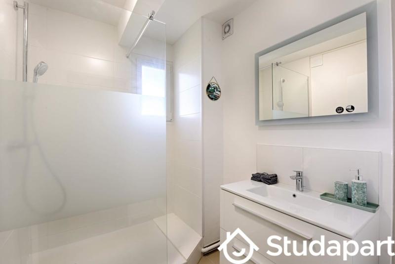 Chambre - 12 m² - 1 pièce