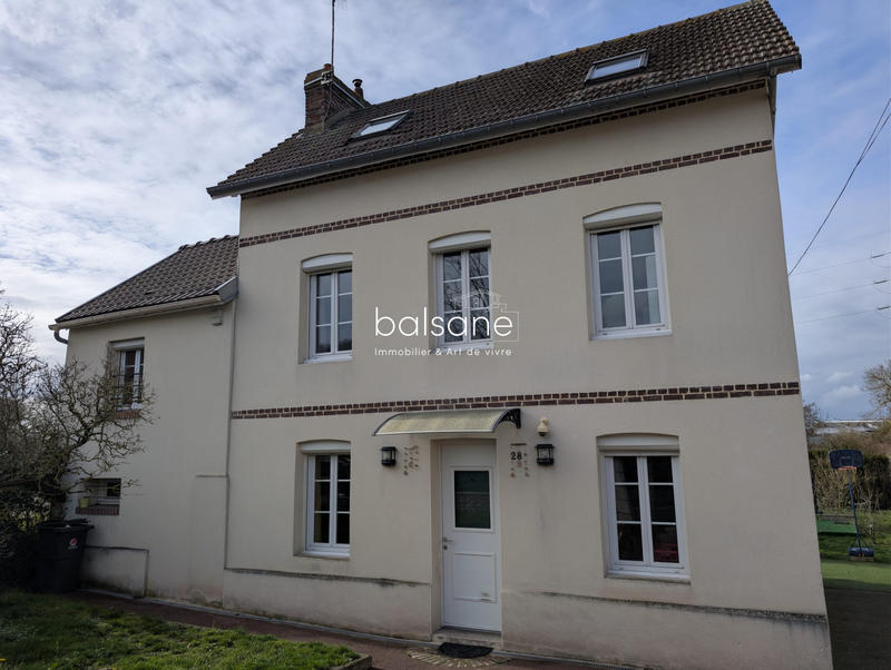 Maison - 99 m² - 5 pièces