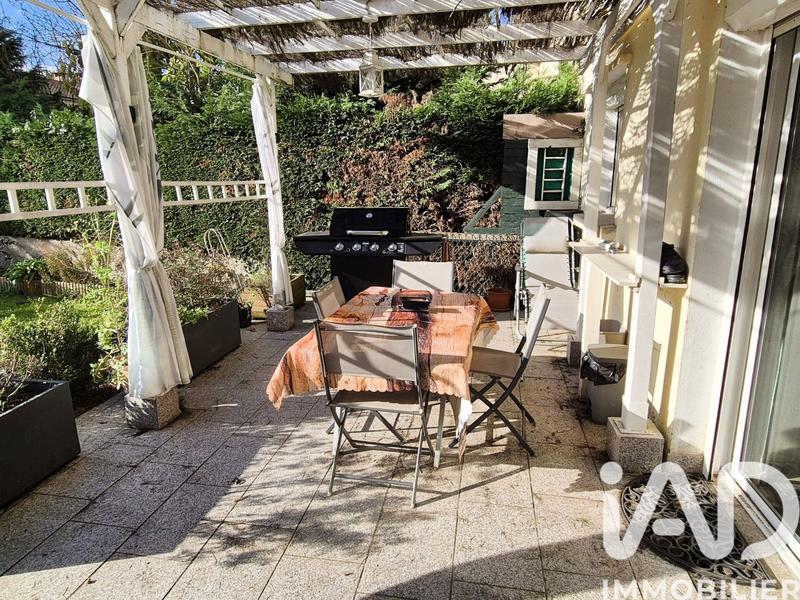 Maison - 92 m² - 5 pièces