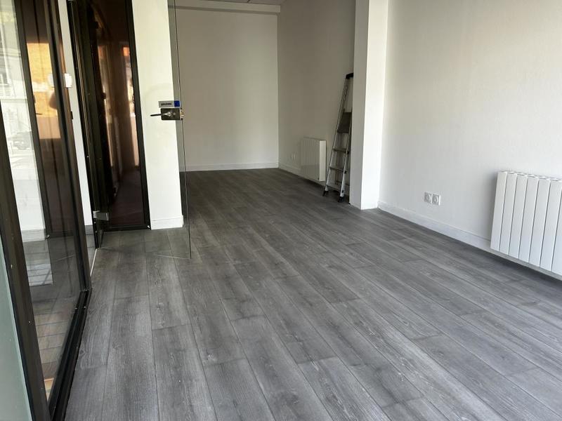 Bureau - 30 m² - 2 pièces