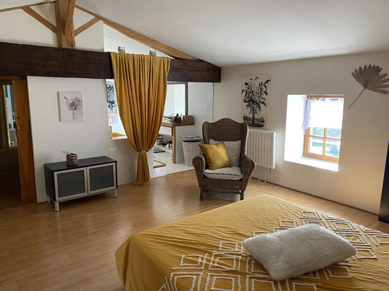 Maison - 246 m² - 7 pièces