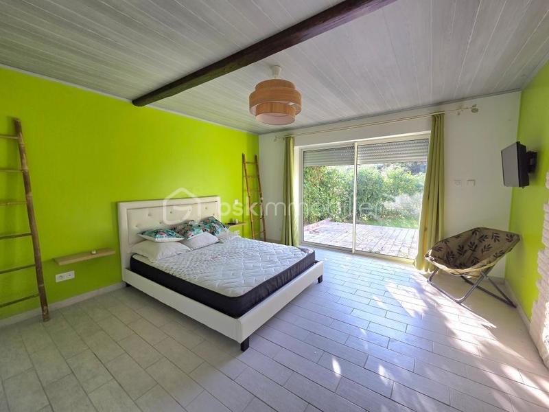 Maison en pierre - 188 m² - 7 pièces